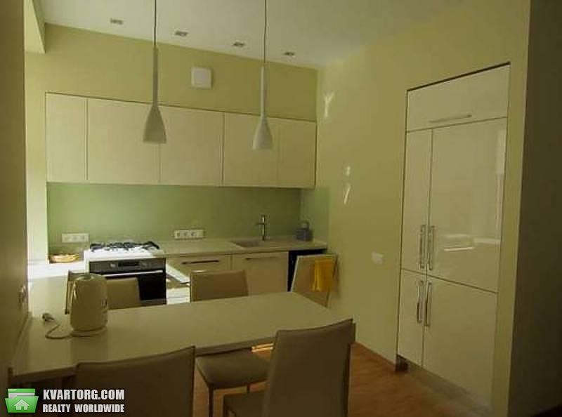 Rent out 2-room apartment. Киев,  Институтская — photo 3