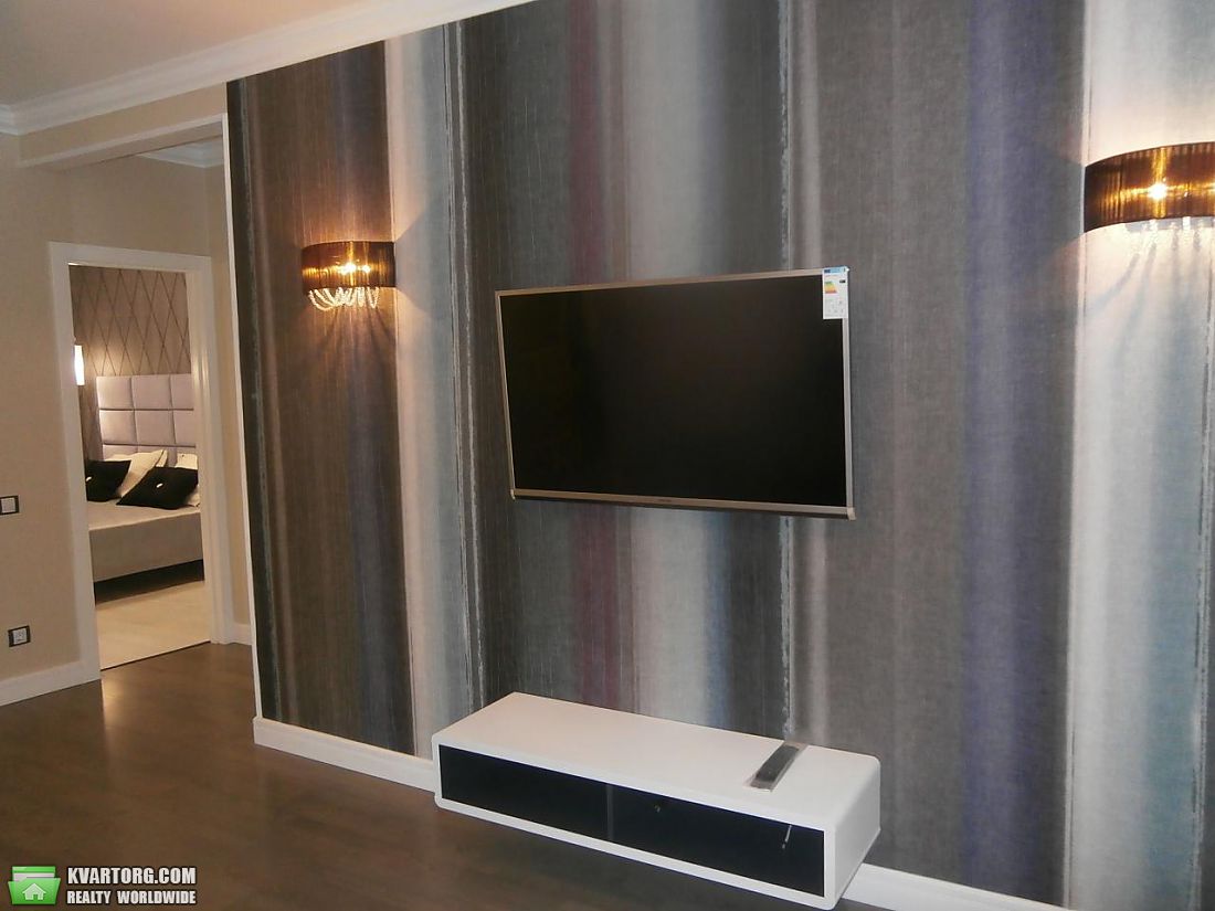 Rent out 3-room apartment. Киев,  Барбюса — photo 5