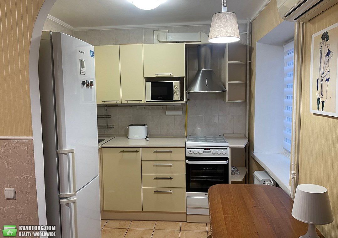 Rent out 1-room apartment. Киев, Бойчука — photo 1