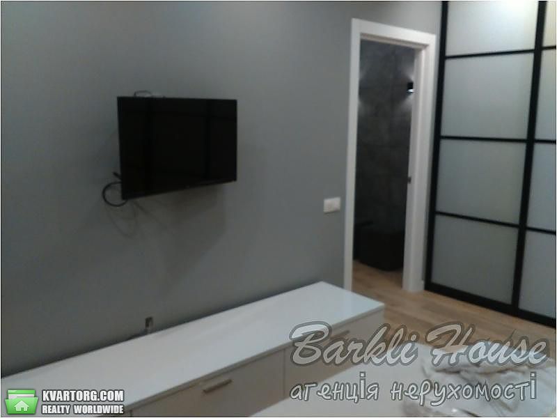 Rent out 2-room apartment. Киев,  Ямская — photo 7