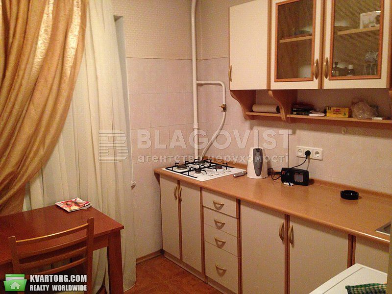 Rent out 2-room apartment. Киев,  Русановский бул — photo 5