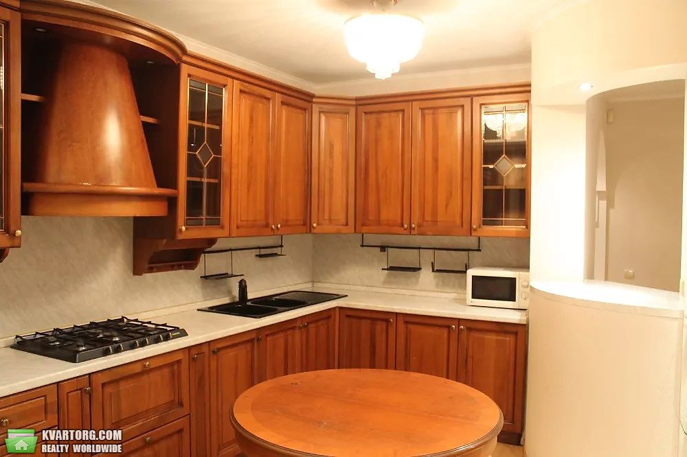 Rent out 3-room apartment. Киев,  Герцена — photo 2