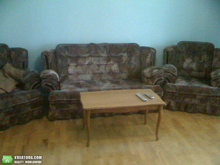 Rent out 3-room apartment. Киев,  Амосова — photo 2
