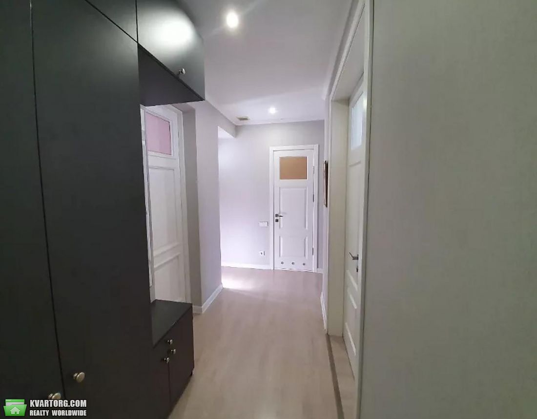 Rent out 3-room apartment. Киев,  Городецкого — photo 7