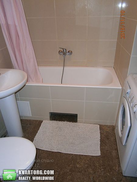 Rent out 1-room apartment. Киев, Печерский спуск — photo 9