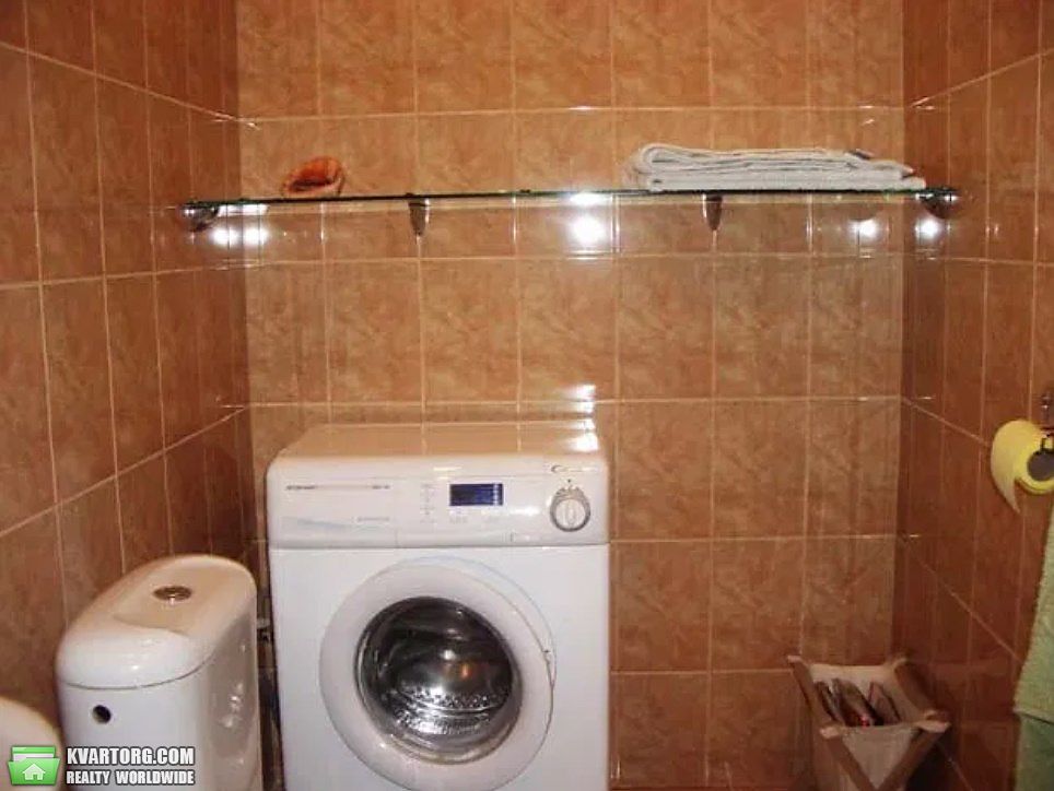 Rent out 2-room apartment. Киев,  Жилянская — photo 8