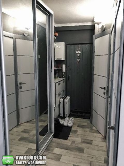 Sell 3-room apartment. Киев,  Лесной пр — photo 1
