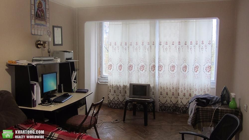 Sell 2-room apartment. Киев,  Труда бул — photo 1