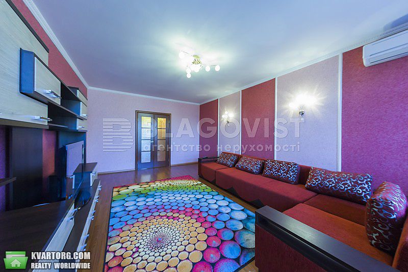 Rent out 2-room apartment. Киев,  Голосеевская — photo 2