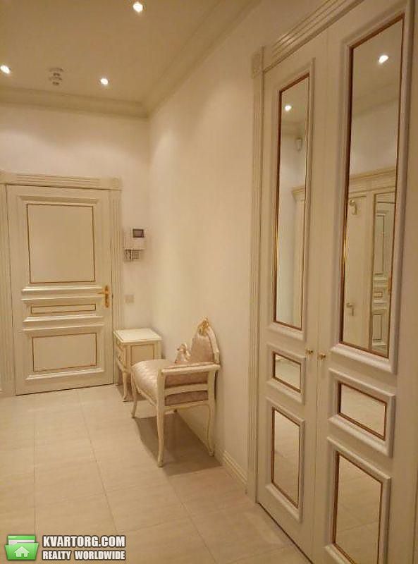 Rent out 3-room apartment. Киев,  Ковпака — photo 10