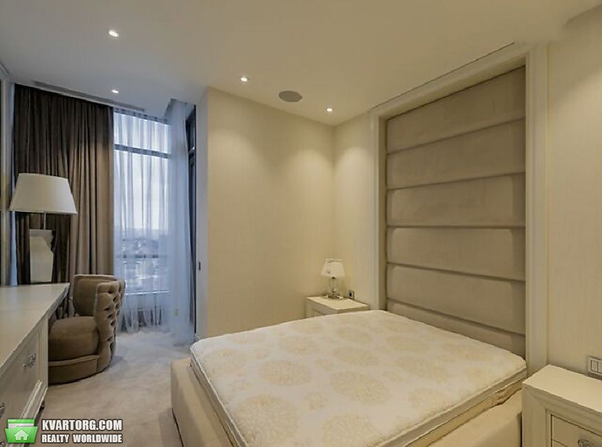Sell 4-room apartment. Киев,  Струтинского — photo 3