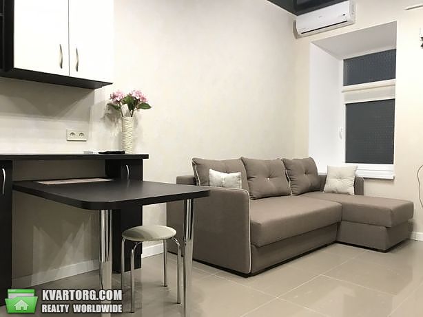 Sell 1-room apartment. Одесса, Ришельевская — photo 1