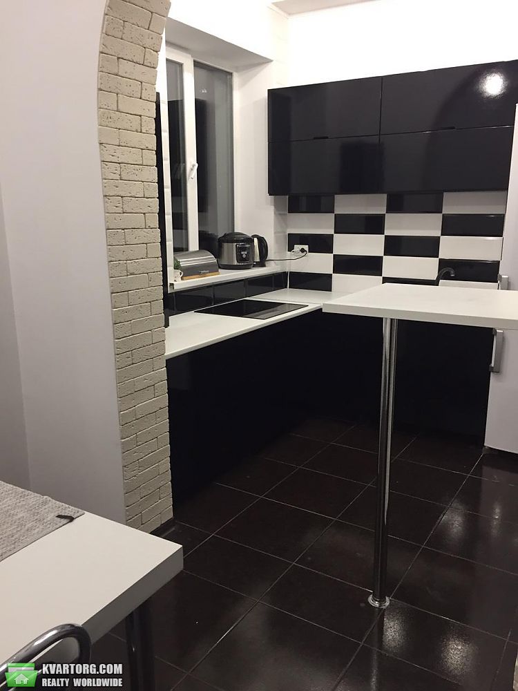 Sell 3-room apartment. Днепропетровск, Прапорная — photo 1