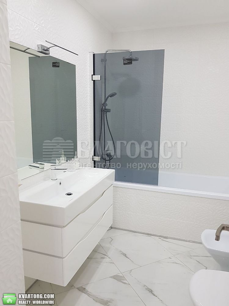 Rent out 2-room apartment. Киев,  Белорусская — photo 2