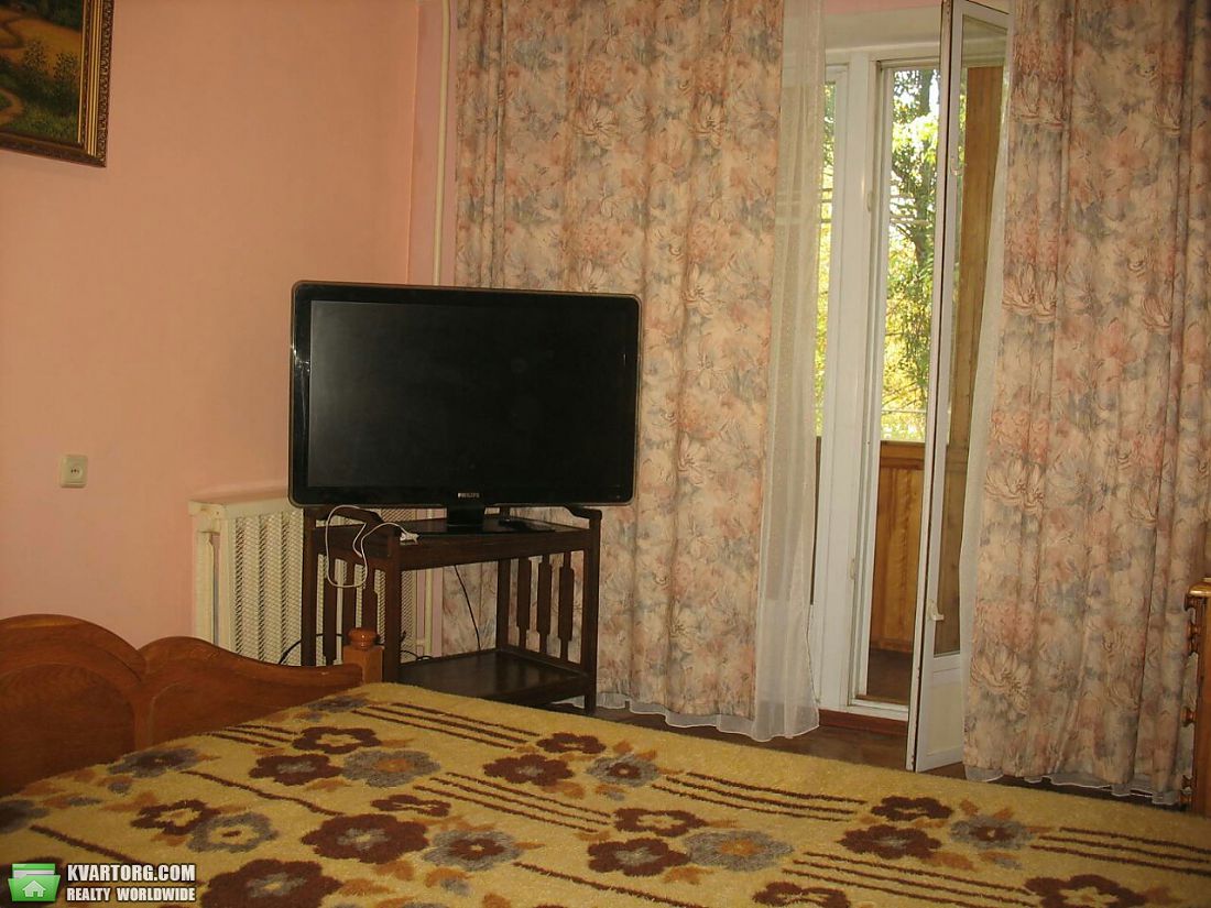 Rent out 3-room apartment. Киев,  Русановская наб — photo 4