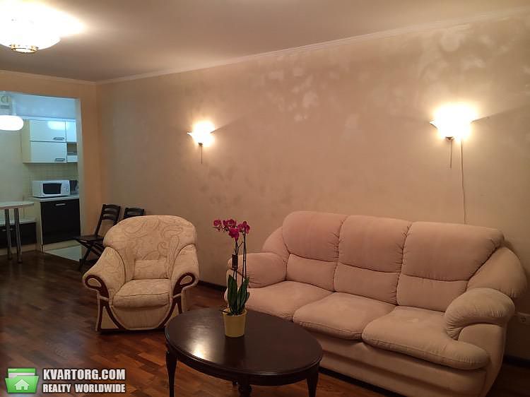 Rent out 2-room apartment. Киев,  Мирного Панаса — photo 1