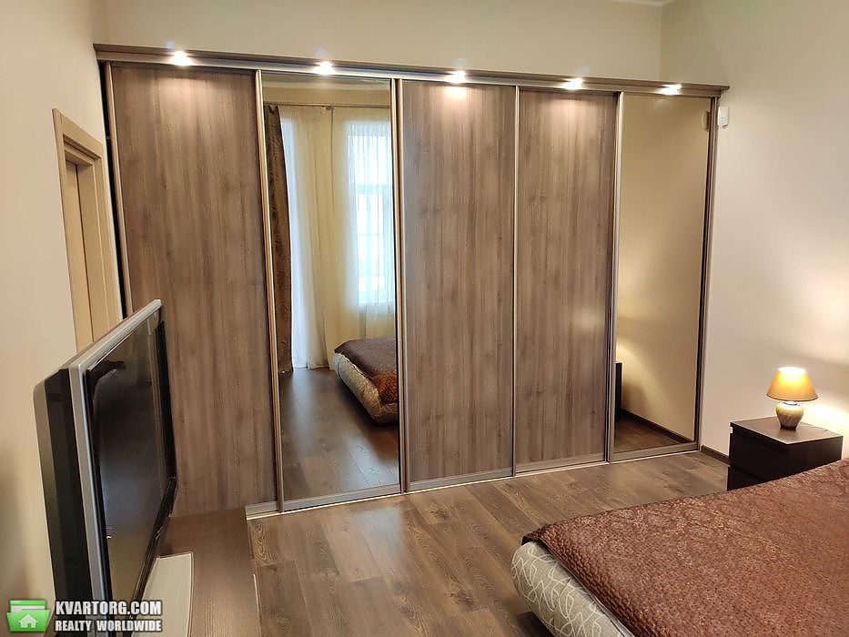 Rent out 2-room apartment. Киев,  Большая Житомирская — photo 3