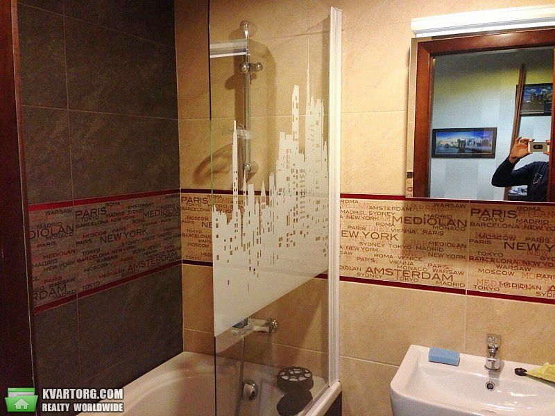 Rent out 2-room apartment. Киев, Жамбилы Жабаева — photo 9