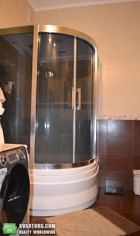 Rent out 2-room apartment. Львов,  Черновола — photo 8