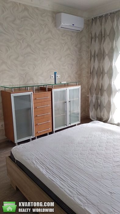 Rent out 2-room apartment. Киев,  Харьковское шоссе — photo 2