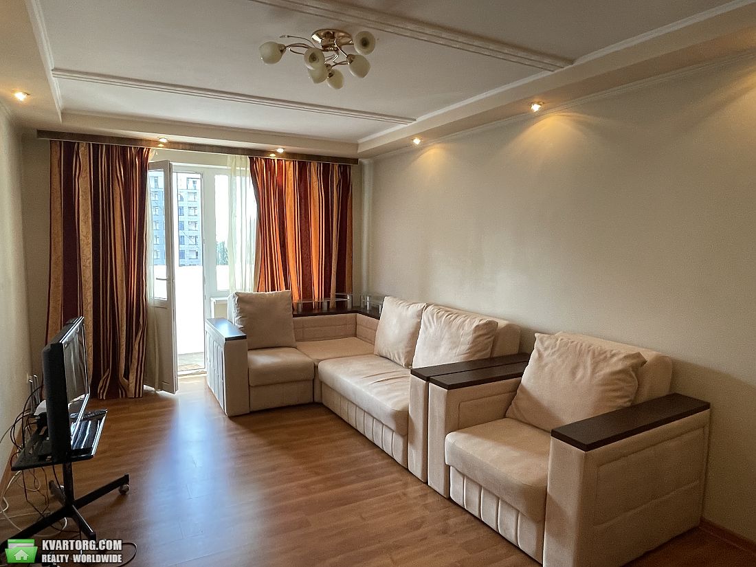 Rent out 2-room apartment. Киев,  Бехтеревский пер — photo 3