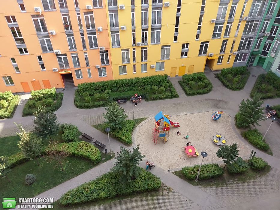 Rent out 3-room apartment. Киев, Регенераторна,4 — photo 10