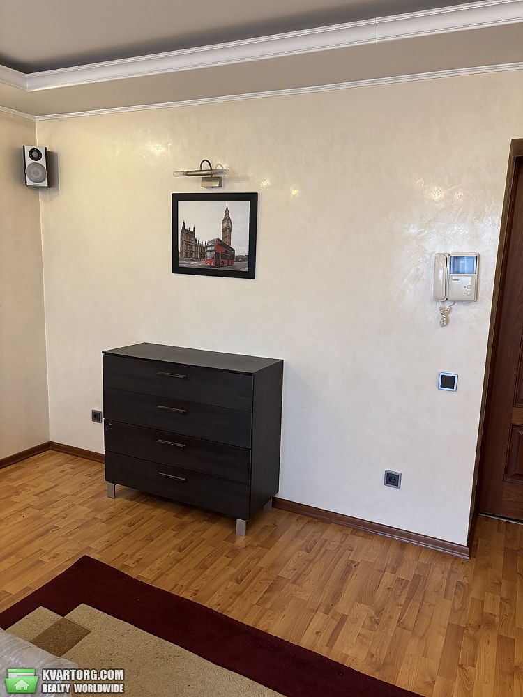 Rent out 1-room apartment. Киев, Дачна — photo 2