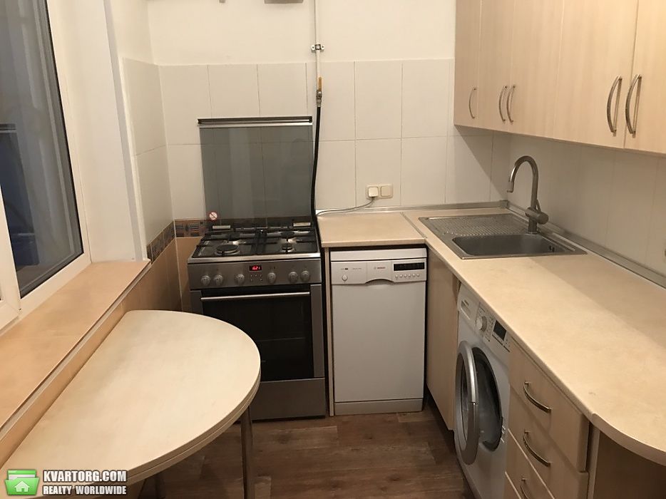 Rent out 1-room apartment. Киев, Раисы Окипной ул — photo 1