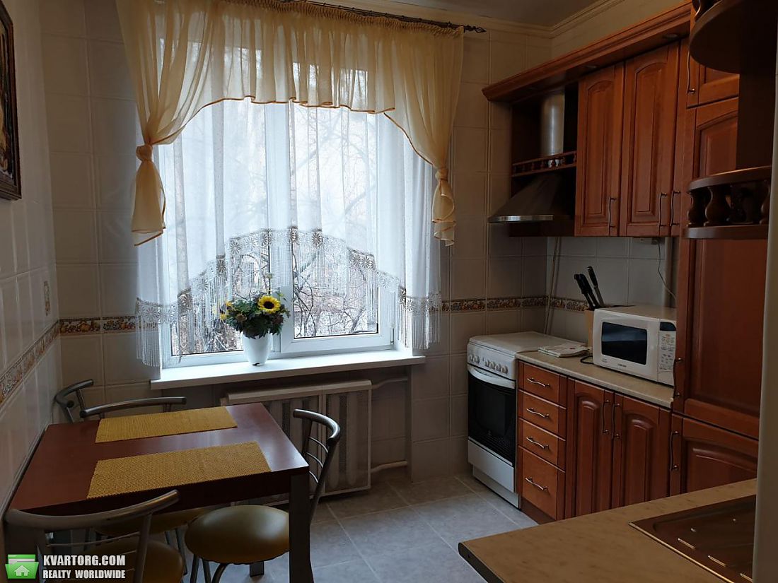 Rent out 3-room apartment. Киев,  Пушкинская — photo 5