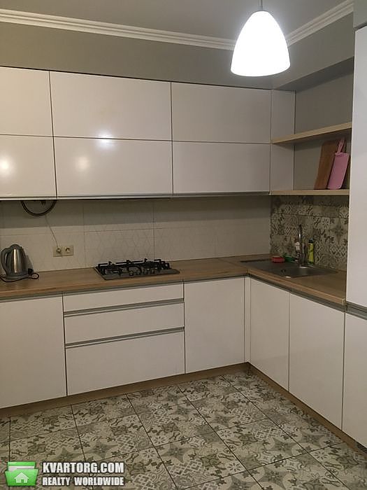 Rent out 2-room apartment. Львов, Майорівка — photo 1
