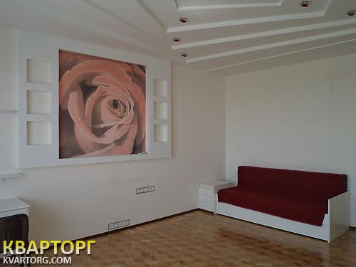 Rent out 4-room apartment. Одесса, Шевченко проспект — photo 1