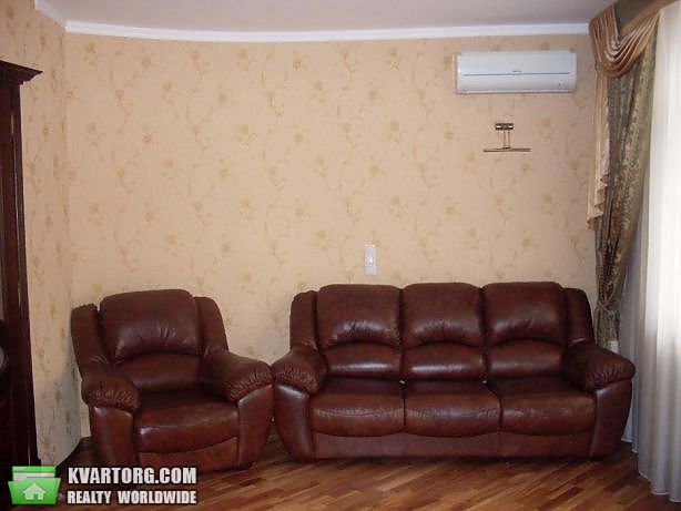 Sell 2-room apartment. Киев,  Старонаводницкая — photo 2