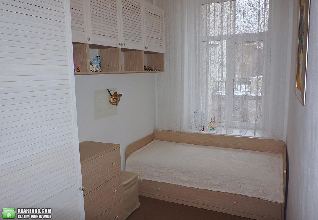 Rent out 4-room apartment. Киев,  Лютеранская — photo 6