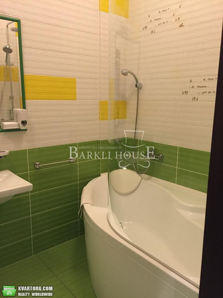 Rent out 3-room apartment. Киев,  Дмитриевская — photo 9
