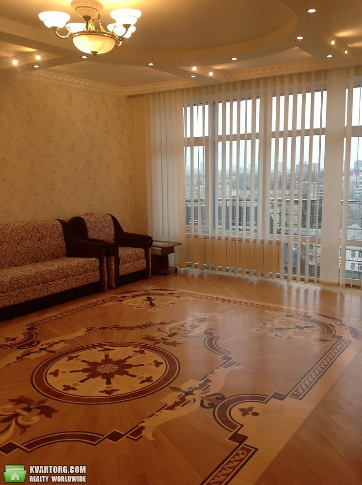 Rent out 3-room apartment. Киев,  Мельникова — photo 2