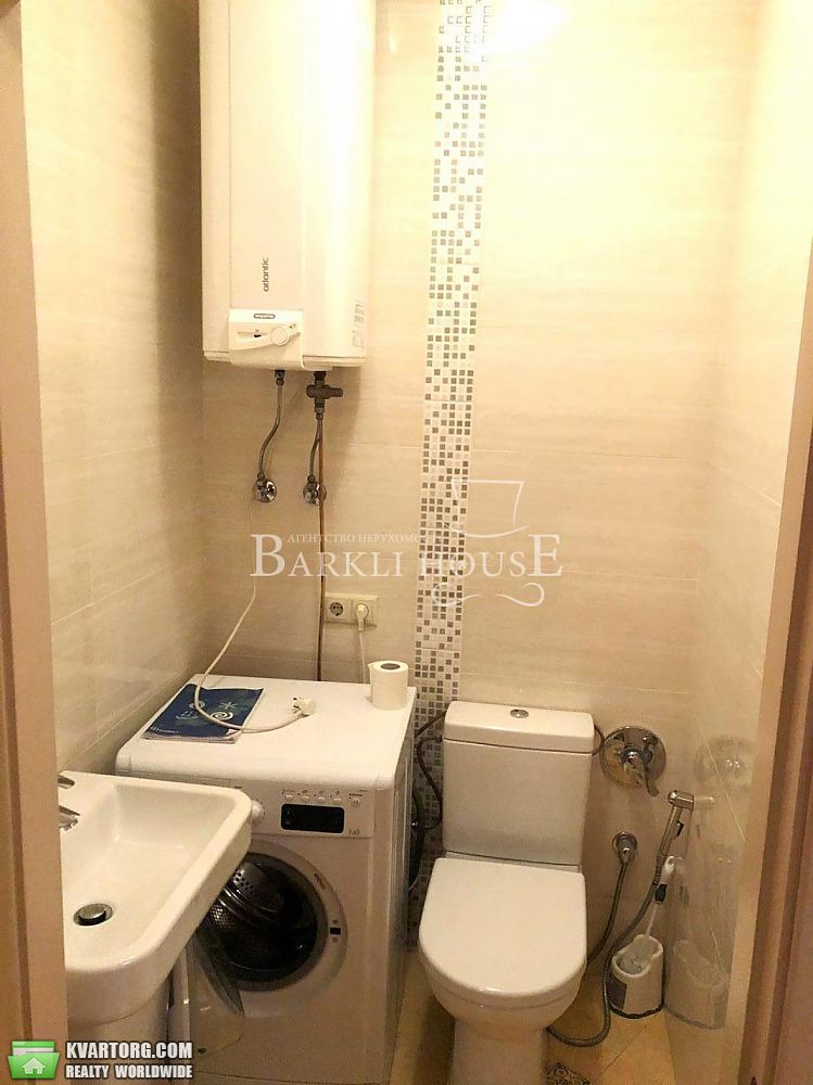 Rent out 2-room apartment. Киев,  Щекавицкая — photo 8