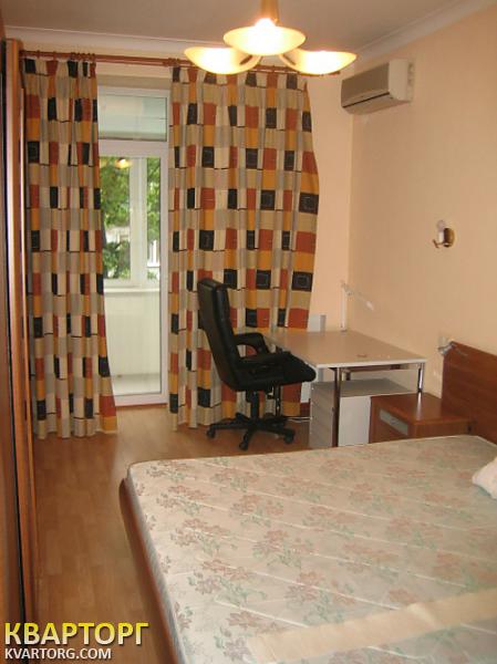 Rent out 3-room apartment. Киев, Питерская — photo 2
