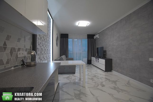Rent out 2-room apartment. Киев,  Липковского — photo 2