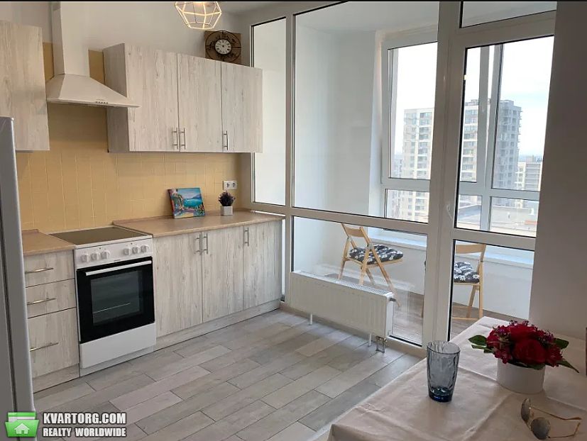 Rent out 1-room apartment. Киев,  Правды пр — photo 1