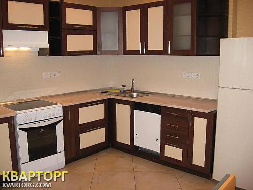 Rent out 3-room apartment. Киев,  Героев Обороны — photo 2