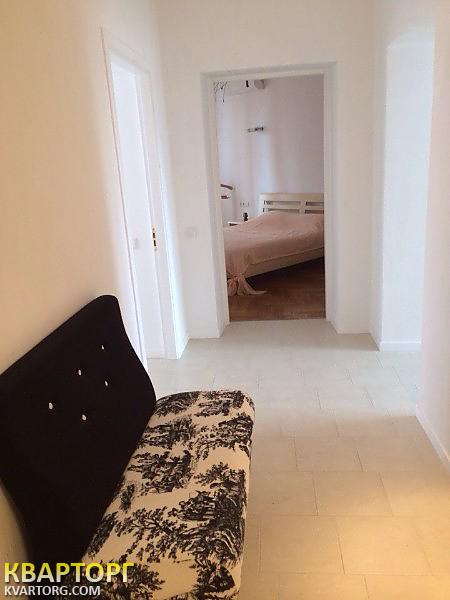 Rent out 2-room apartment. Киев, Сребнокольская — photo 5