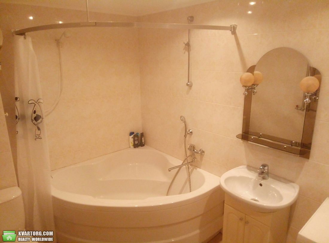 Rent out 1-room apartment. Киев,  Западынская — photo 1