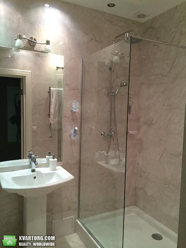 Rent out 3-room apartment. Киев,  Днепровская наб — photo 9