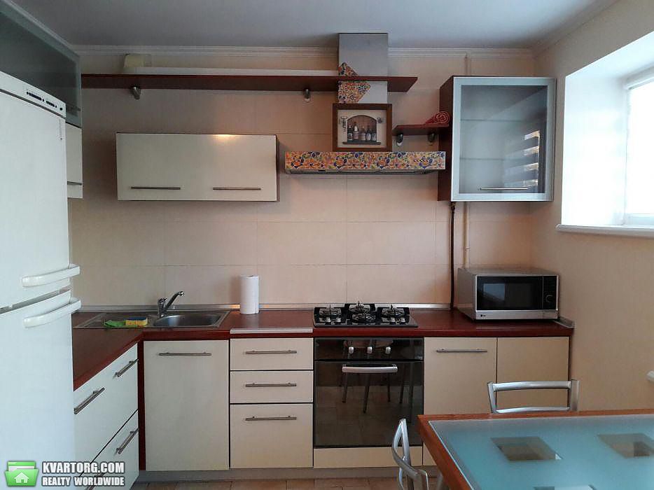 Rent out 3-room apartment. Киев,  Почайнинская — photo 4