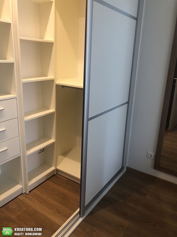 Rent out 2-room apartment. Киев,  Просвещения — photo 10