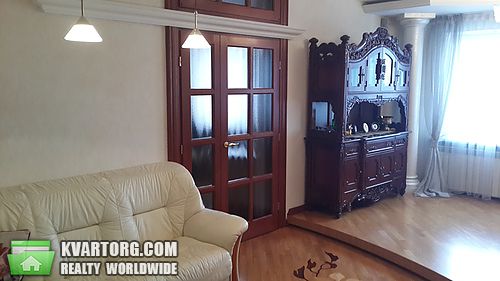 Sell 4-room apartment. Киев,  Клиническая — photo 2