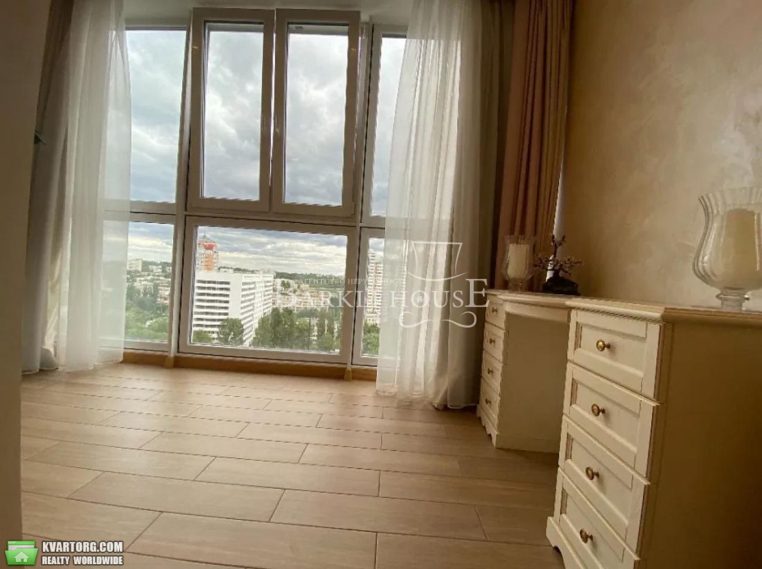 Rent out 4-room apartment. Киев,  Дружбы Народов бул — photo 2