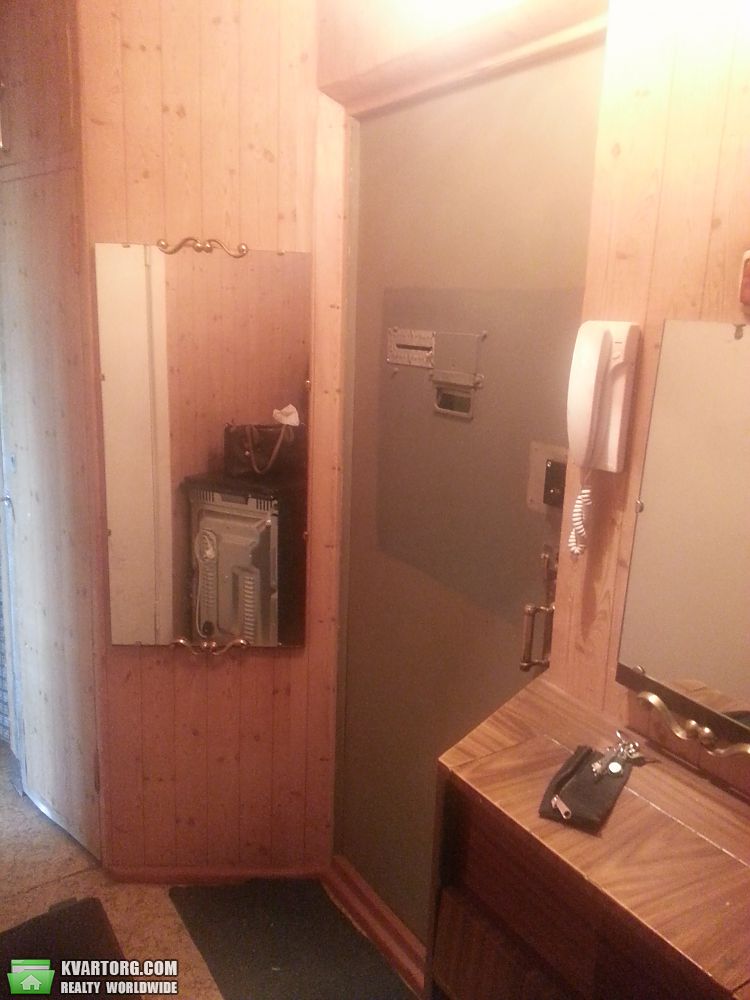 Sell 2-room apartment. Киев,  Ушакова — photo 1