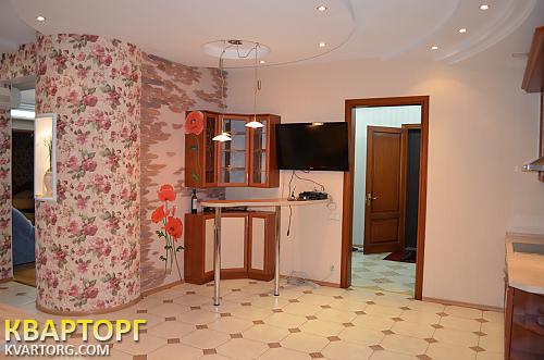 Rent out 3-room apartment. Киев,  Павловская — photo 9