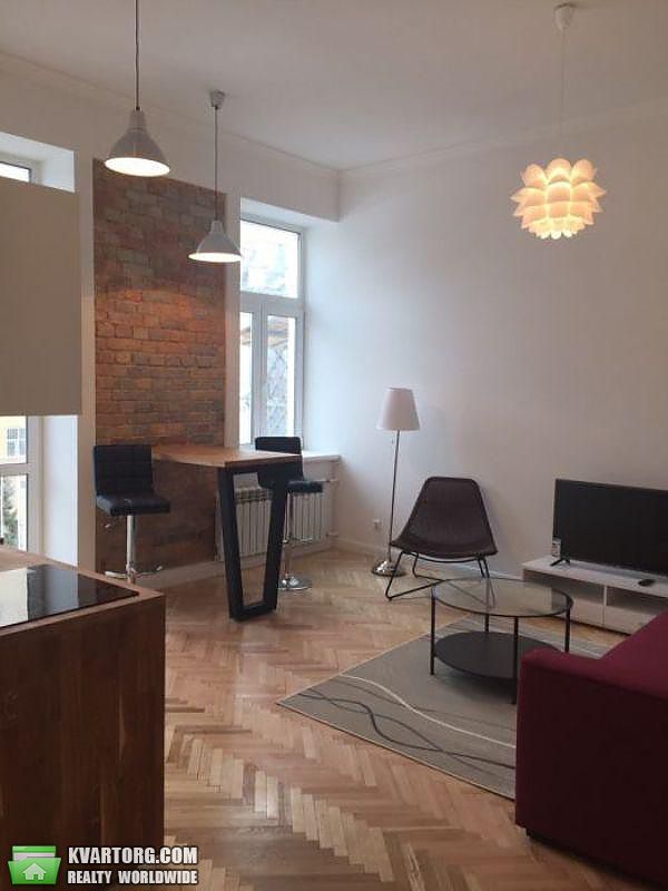 Rent out 2-room apartment. Киев,  Богдана Хмельницкого — photo 2